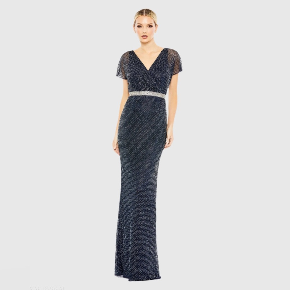 ✨ Mac Duggal Navy Beaded Gown – Size 10, NWT ✨